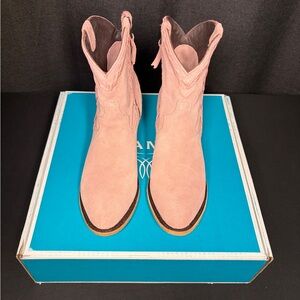 Lane “Everyday Emma” Booties